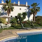 Encinas Willa *