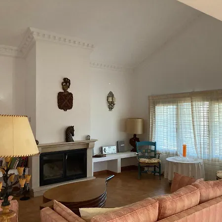 Encinas Villa