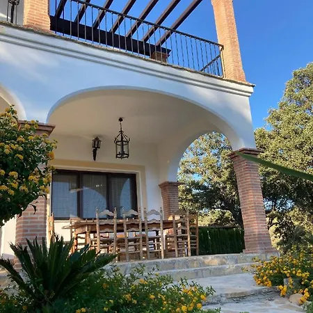Encinas Villa