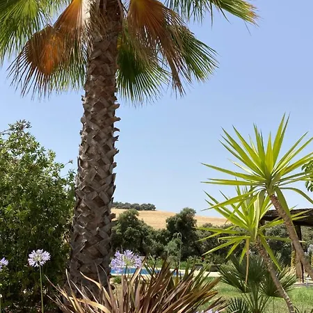 Encinas Villa