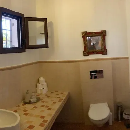 Encinas Villa