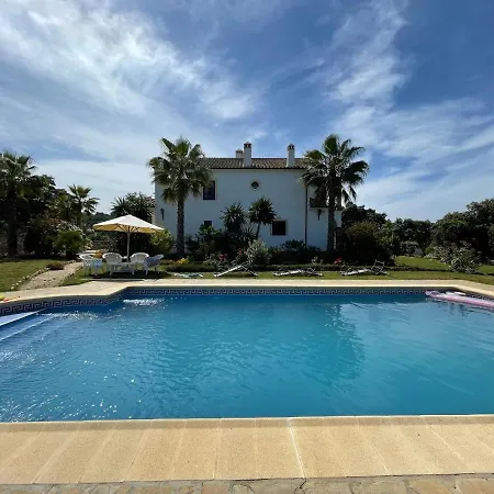 Encinas Villa
