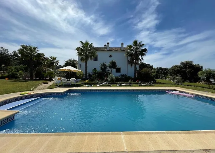 Encinas Villa